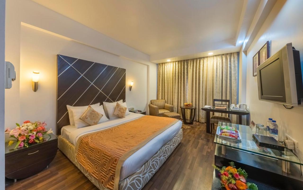 Hotel Hindusthan International, Bhubaneswar Exterior photo