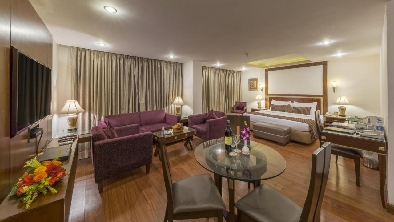 Hotel Hindusthan International, Bhubaneswar Exterior photo