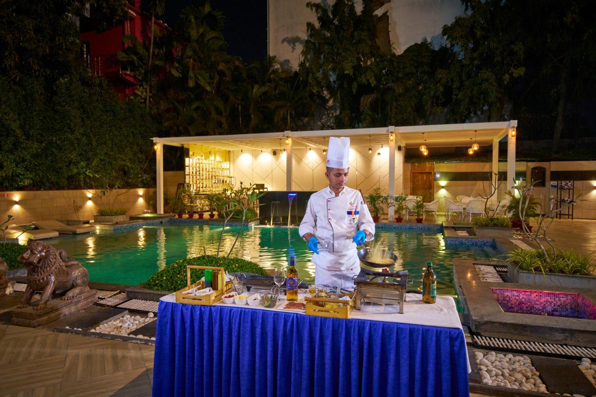 Hotel Hindusthan International, Bhubaneswar Exterior photo