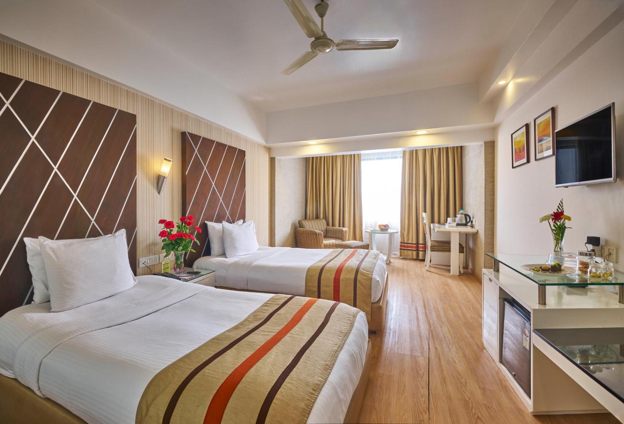Hotel Hindusthan International, Bhubaneswar Exterior photo